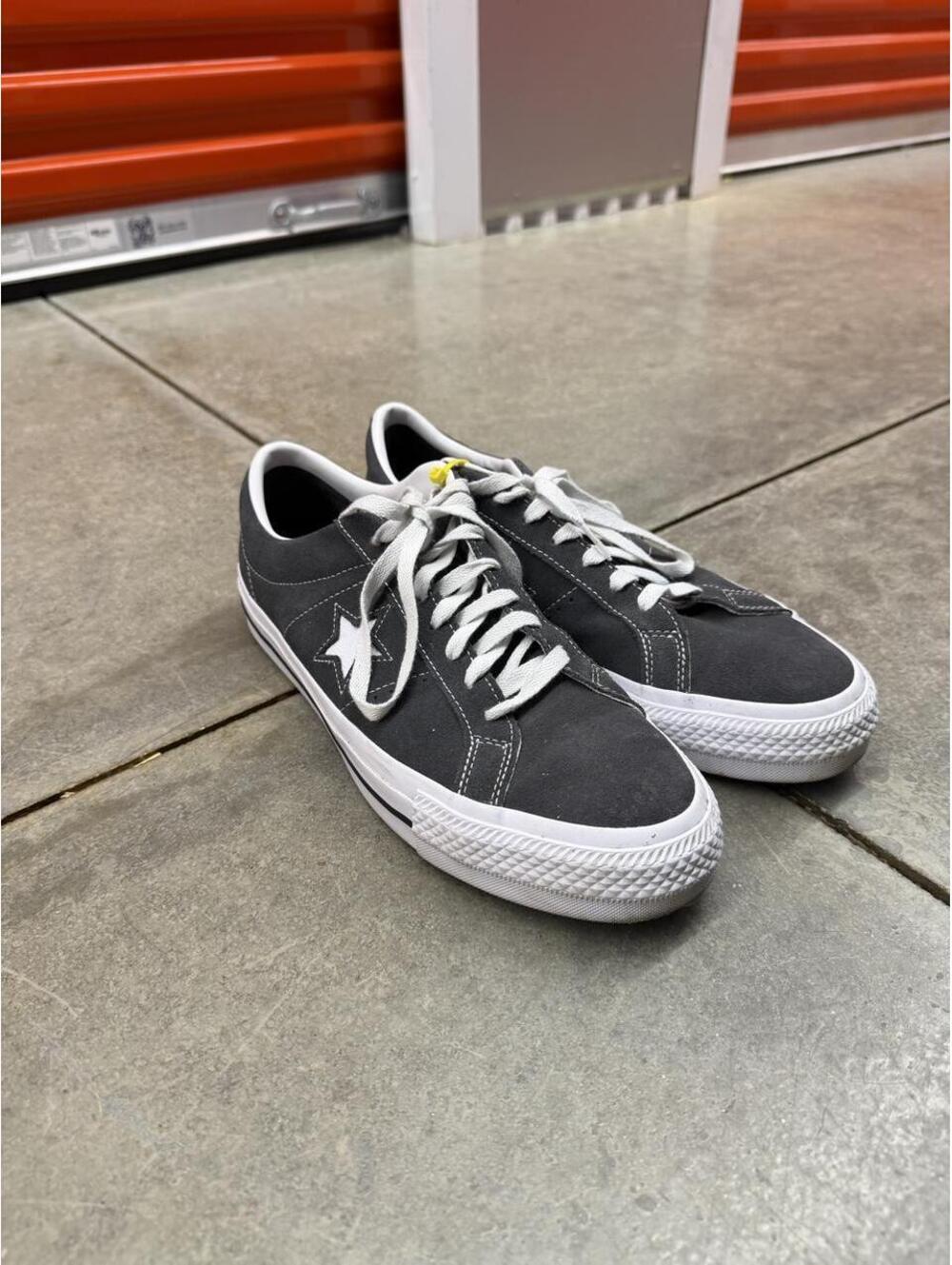 converse one star ox grey and white skate shoes size 11 MENS
